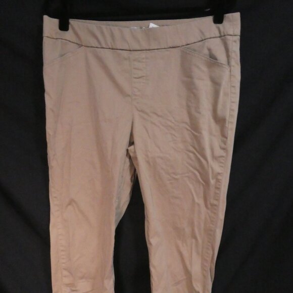 LEE | 14 medium | Chic Khaki Capri Pants with Pockets - Picture 6 of 15
